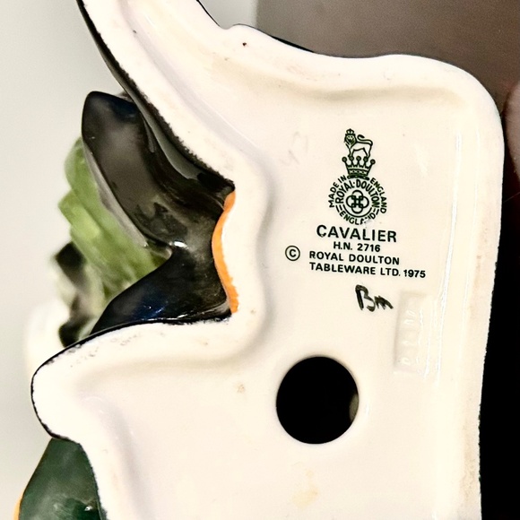 Royal Doulton Drummer Boy and Cavalier figurines! - Picture 7 of 13